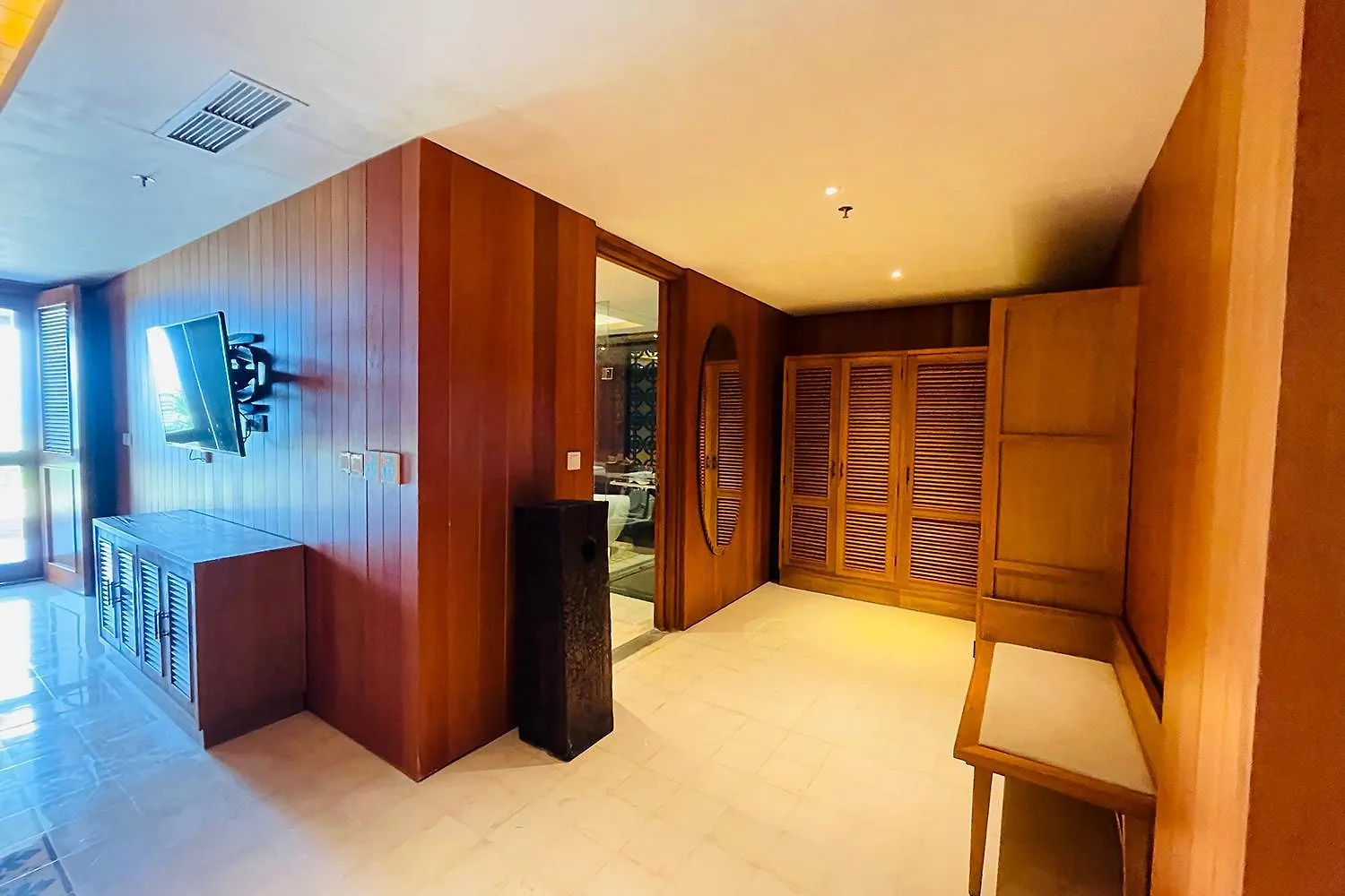 Swarga Suites Bali Berawa Canggu  5*, Canggu (Bali)