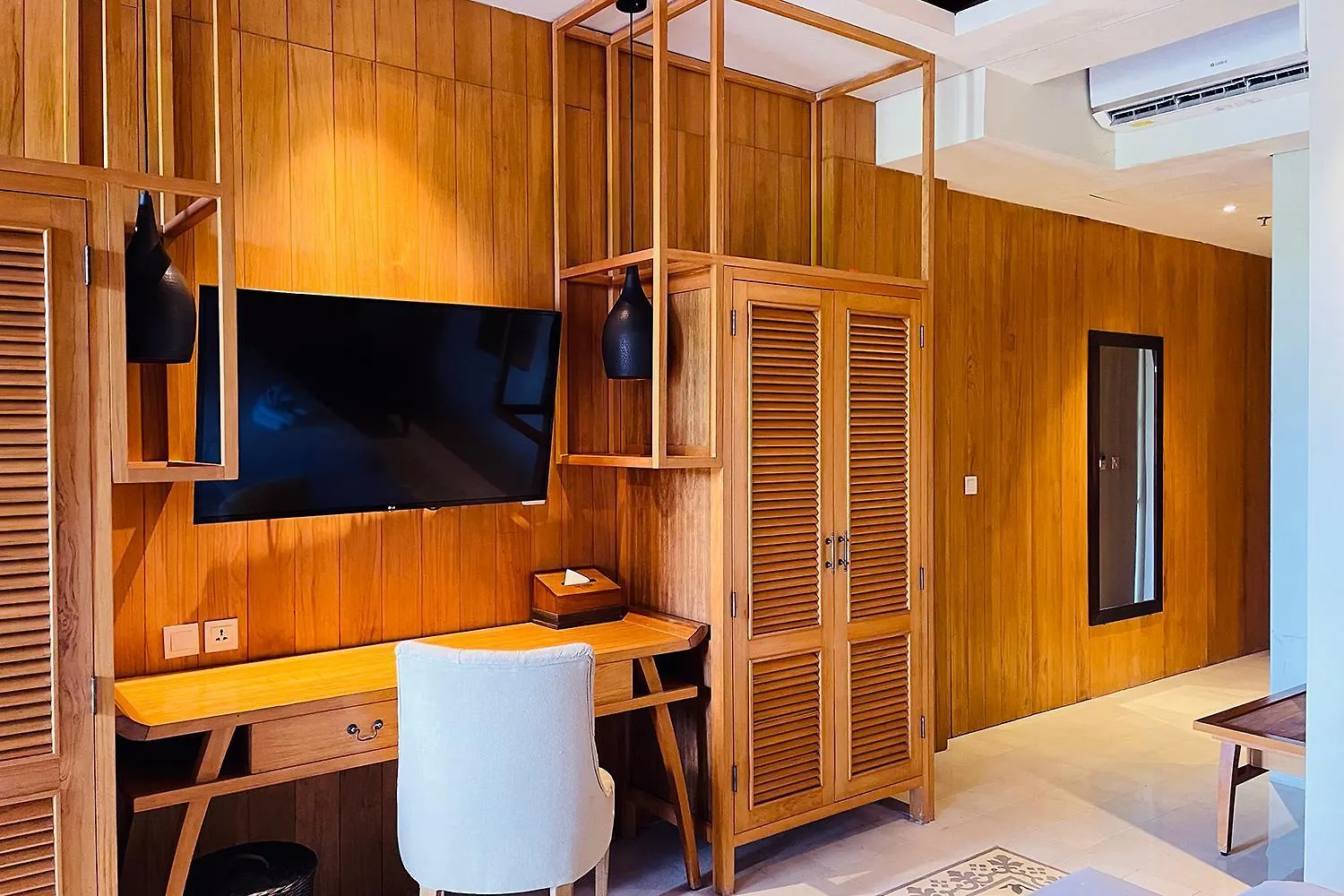 Hotel Swarga Suites Bali Berawa Canggu